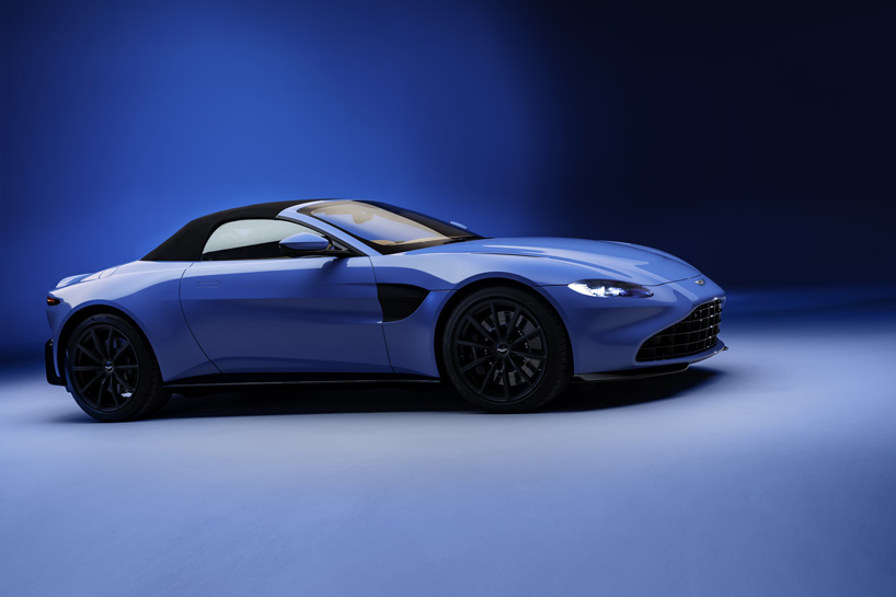 Aston Martin Three-Screen Rear-View Mirror Revealed at CES