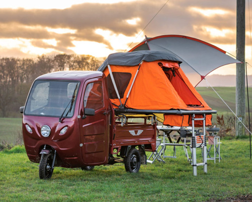 the 'elektro frosch' electric tricycle doubles as a micro camper home