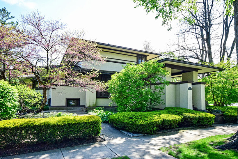 nine frank lloyd wright properties are currently for sale in the US