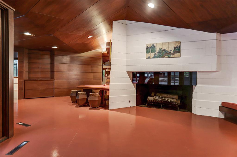 nine frank lloyd wright properties are currently for sale in the US