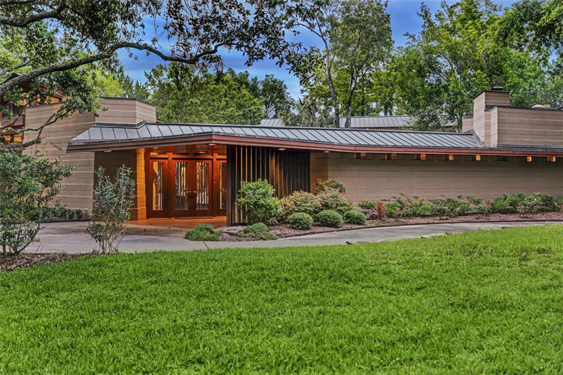 nine frank lloyd wright properties are currently for sale in the US