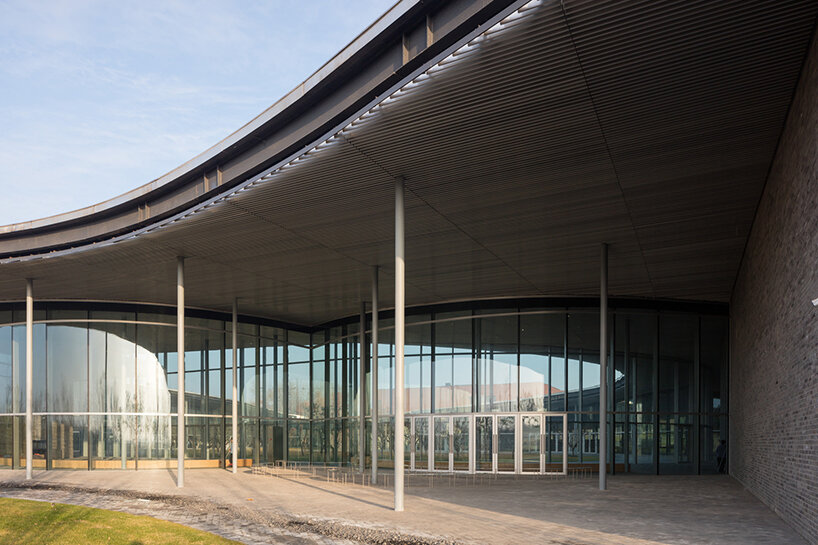 ryue nishizawa's jining art museum in china, photographed by paulo dos sousa