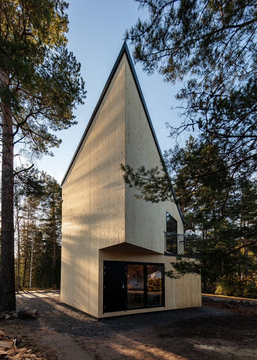 ORTRAUM architects plays with volumes in the design of its helsinki dwelling: '12'