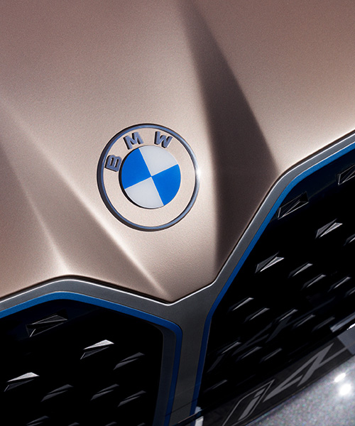 BMW unveils new flat, transparent logo on concept i4