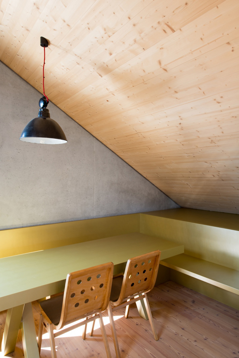 bergmeisterwolf architekten tops house with roof resembling the mountains of northern italy