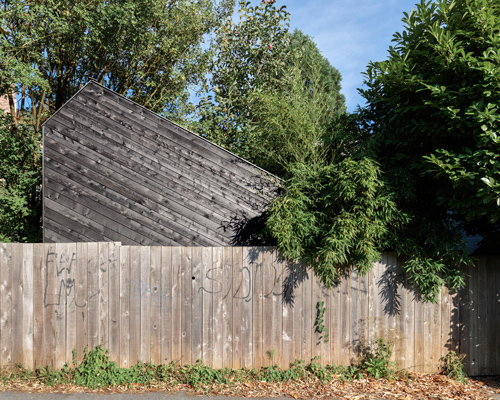 campos studio fits a tiny 'music shed' studio within a garden site