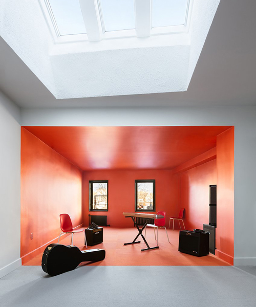 FORMA infuses student-run radio station with bold color contrasts at yale university