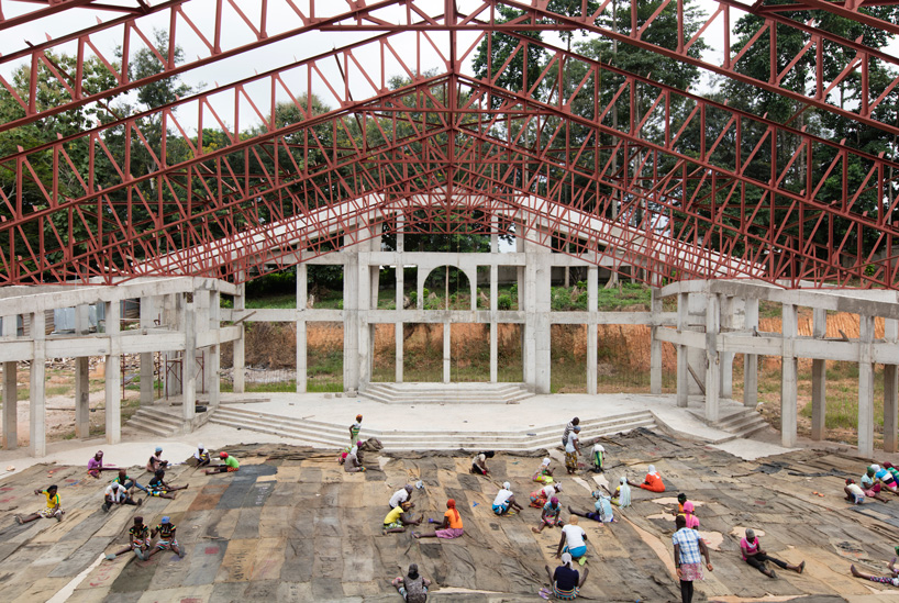 interview: ibrahim mahama on his monumental jute sack installations at design indaba 2020
