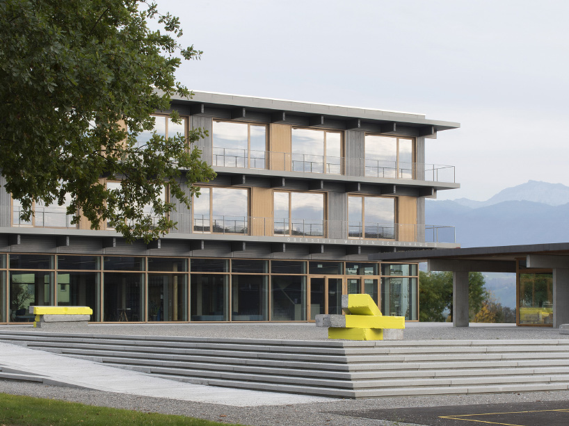 karamuk kuo extends weiden secondary school in northeastern switzerland