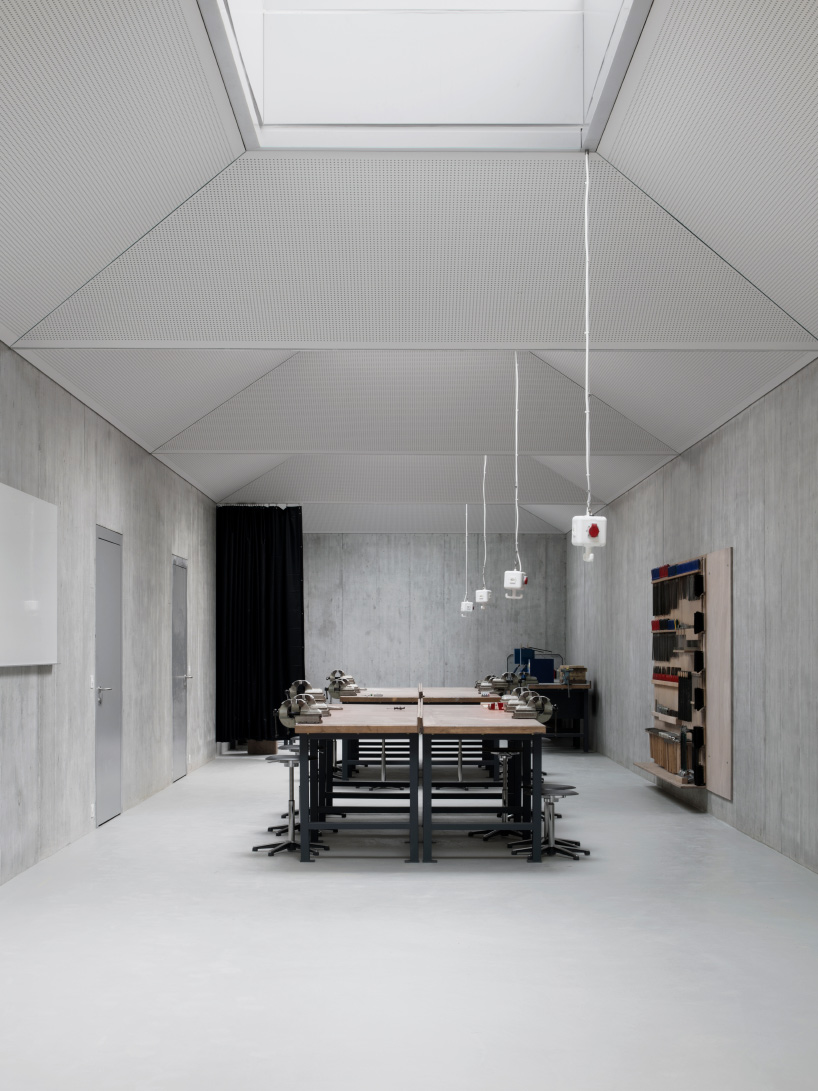 karamuk kuo extends weiden secondary school in northeastern switzerland