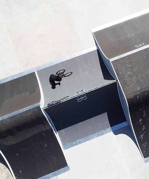 14 obstacles of different geometries make up the kempes BMX park in córdoba, argentina