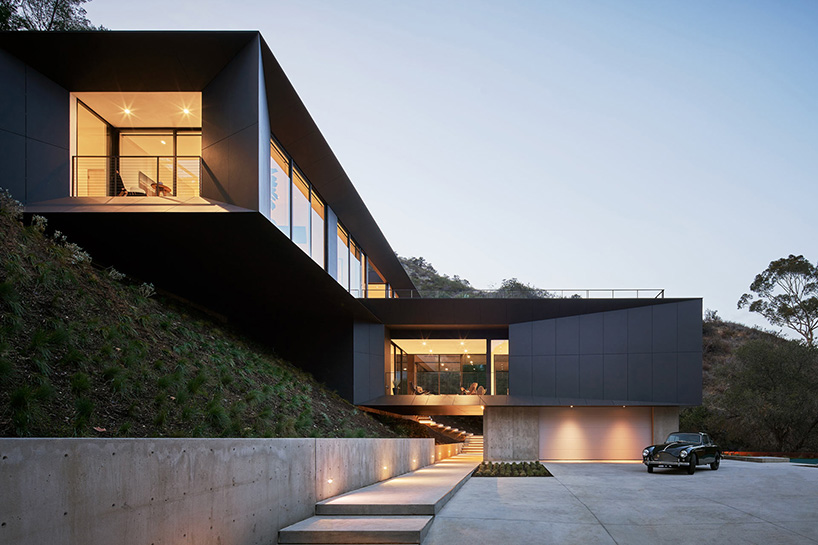 montalba architects embeds LR2 residence on a hillside in pasadena