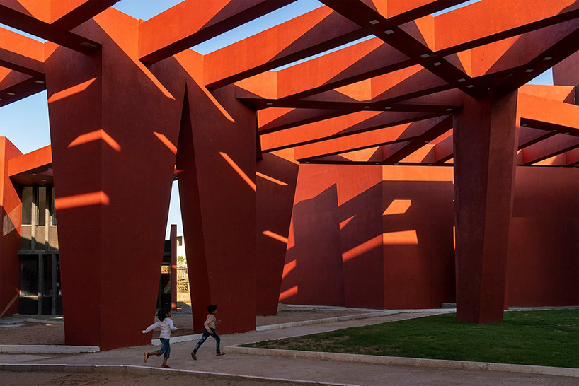 sanjay puri shades school campus in northern india with a network of angled red walls