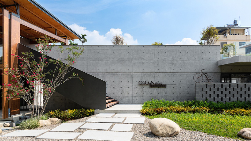 Studiobase Architects Adds Laminated, Modern Metal Garden Statues Taiwan