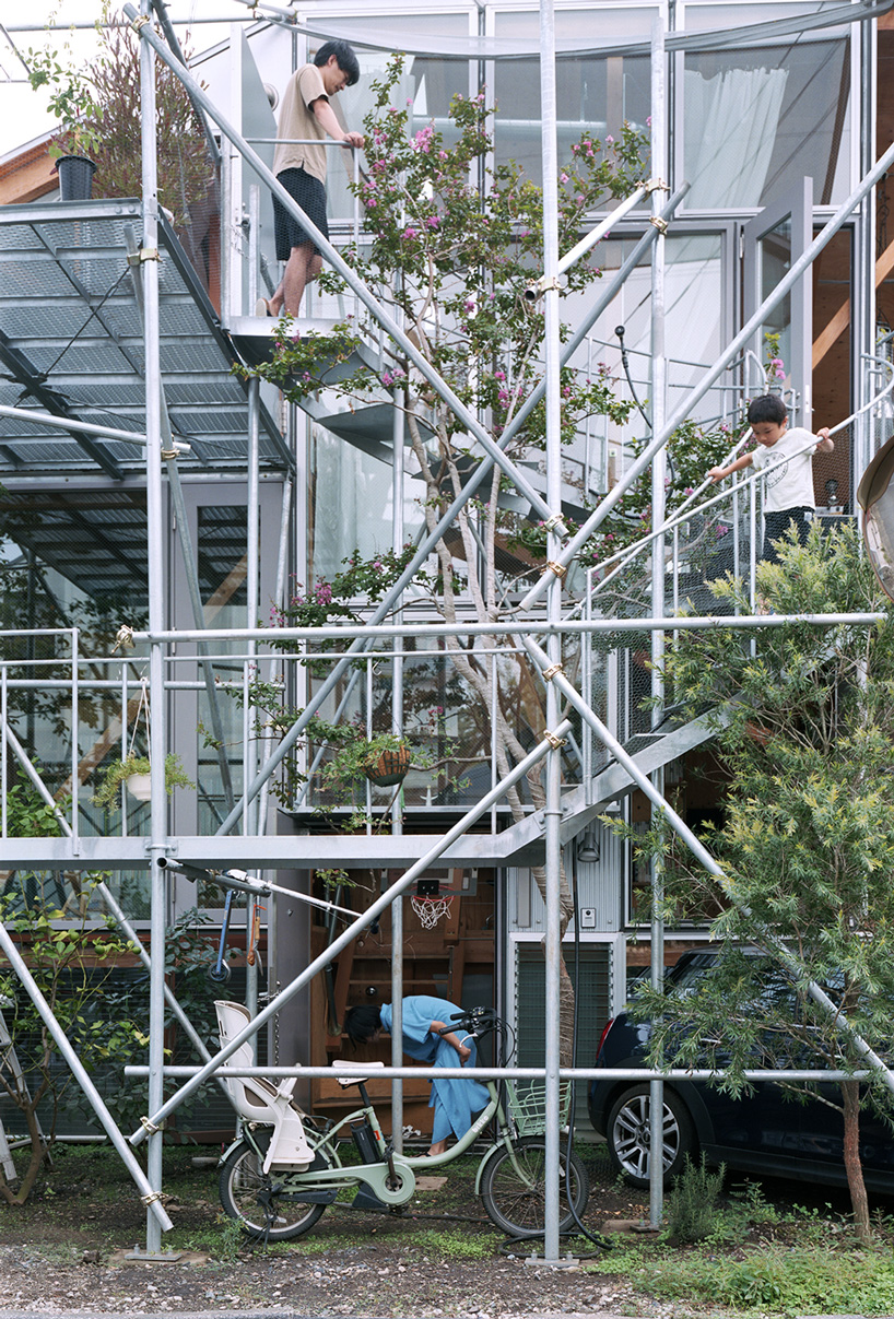 suzuko yamada architects clads daita house in inhabitable steel frame in japan