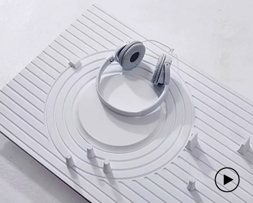 'whiteout' is a simplified DJ console inspired by japanese zen gardens