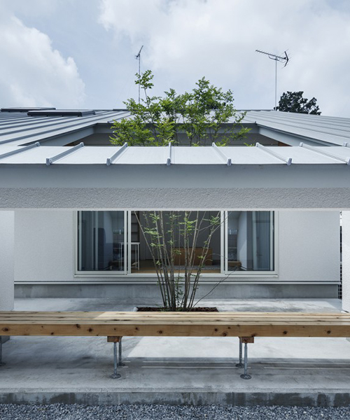 yuichi yoshida & associates tops nishinomiya house D in japan with eccentric gable roof