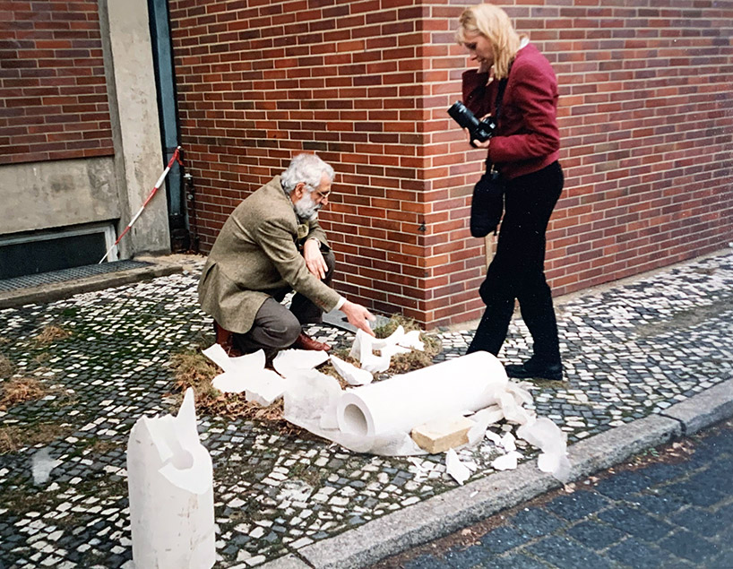 enzo mari design history: craftsmanship as utopia, porcelain vases and decoration for KPM