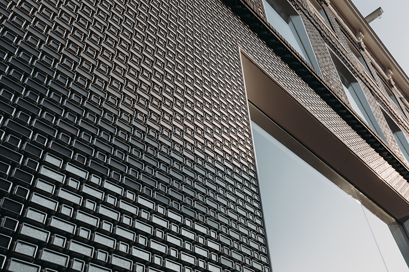 Amsterdam, Netherlands-october 25, 2015: Facade Of Louis Vuitton