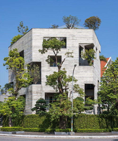 VTN architects wraps 'ha long villa' in vietnam with occupiable garden façade