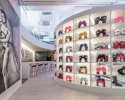 BWAO combines a boxing ring with a bar to create 'FLOW space' in beijing