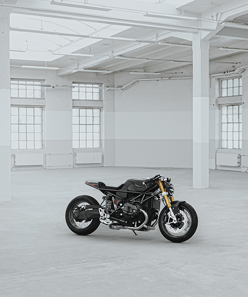 half & half: hookie co cobra revamps BMW R nine T into bionic motorcycle