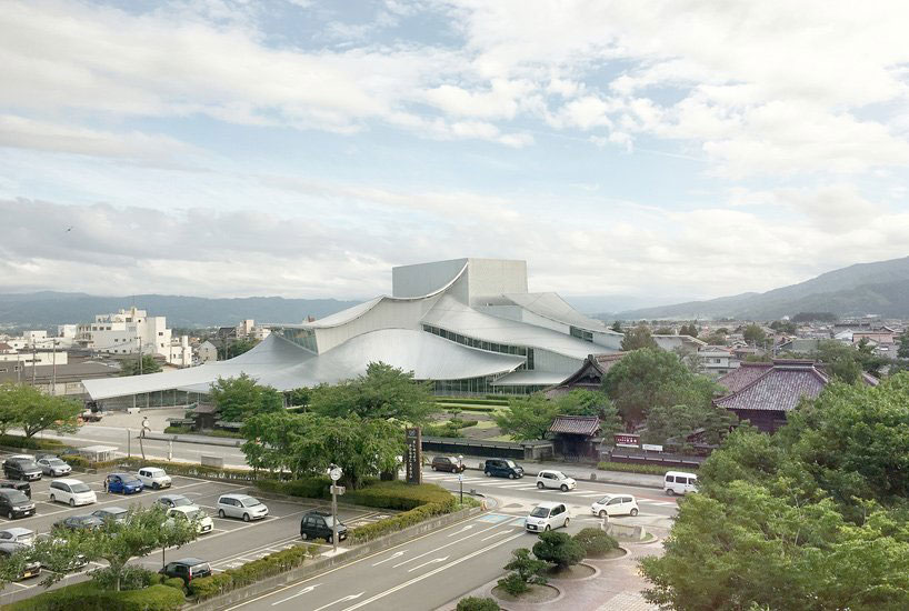 watch kazuyo sejima's inspiring lecture at malaga's school of architecture designboom