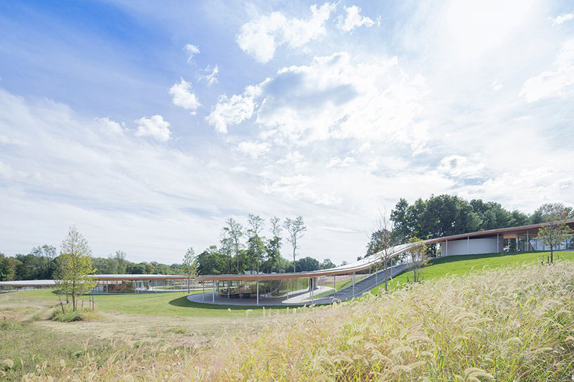 watch kazuyo sejima's inspiring lecture at malaga's school of architecture designboom