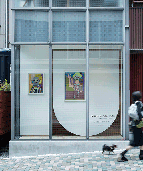 mtka uses U-shaped rotating door to divide this 28 sqm art gallery in tokyo