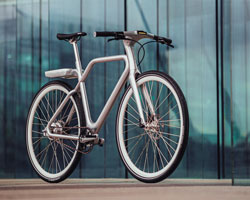 ora ito designs the lightweight angell bike featuring a handlebar touchscreen