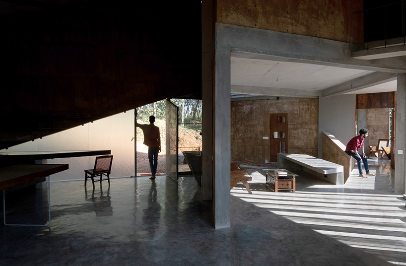 shikhara house by wallmakers is a remote hilltop retreat in southern india