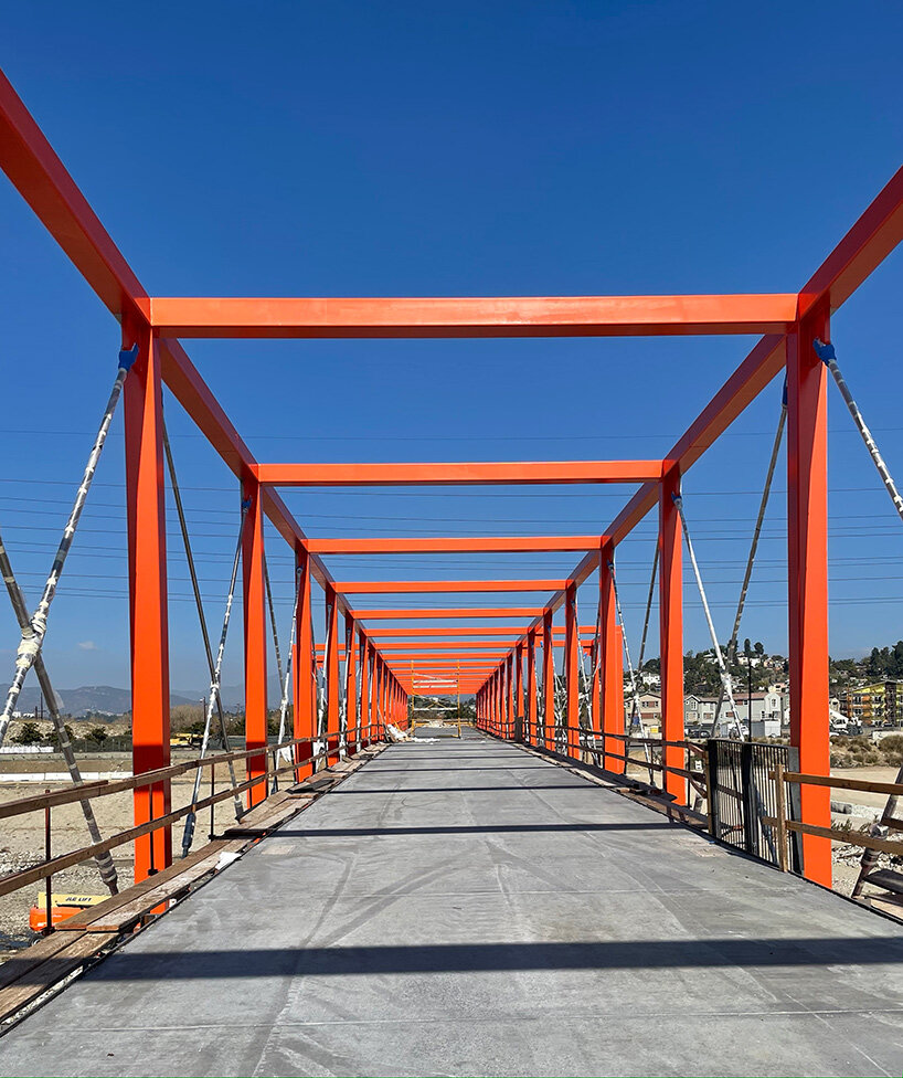 SPF:architects designs 'rumblefish' bridge to inspire community collision in los angeles