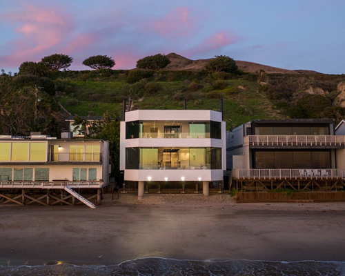 SPF:architects renovates malibu beach house to maximize light and ocean views