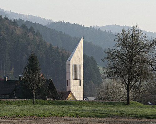architektur3 tops wooden church tower in germany with steep triangular roof