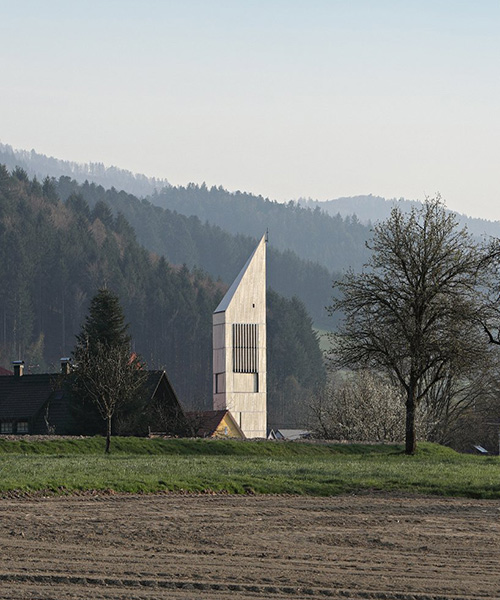 architektur3 tops wooden church tower in germany with steep triangular roof
