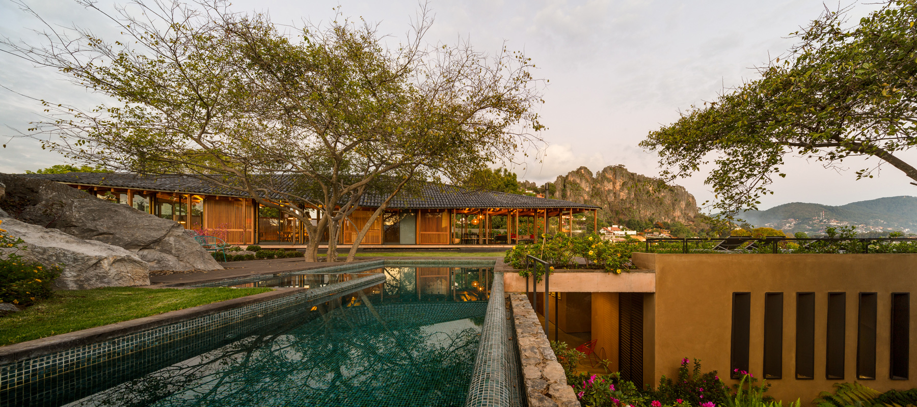 estudio-MMX-casa-CMV-house-mexico-designboom-1800x