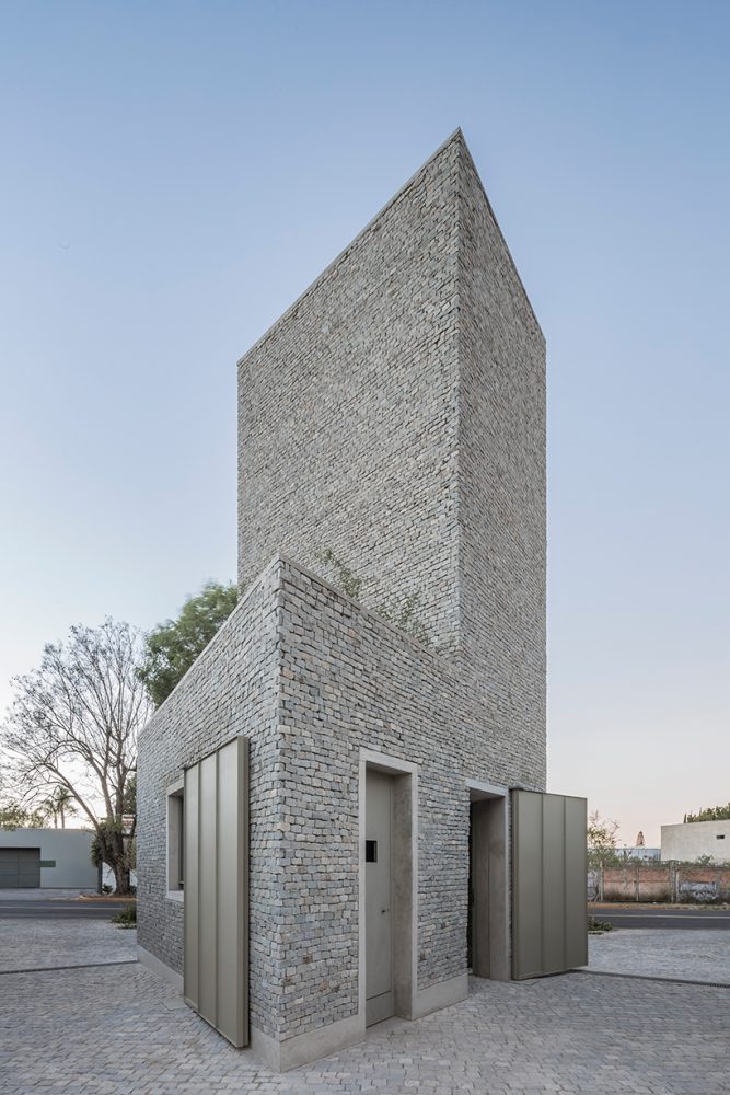 estudio macías peredo sculpts fortress-like 'privada lomas del valle'