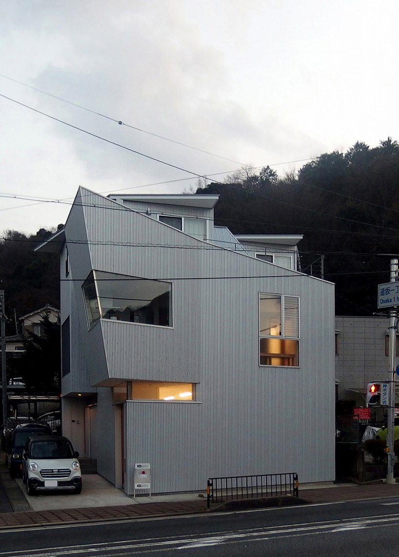 kensaku tohmoto architects combines house with gallery in otsu, japan