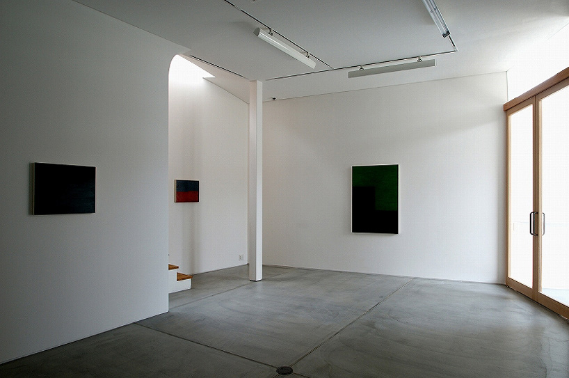 kensaku tohmoto architects combines house with gallery in otsu, japan