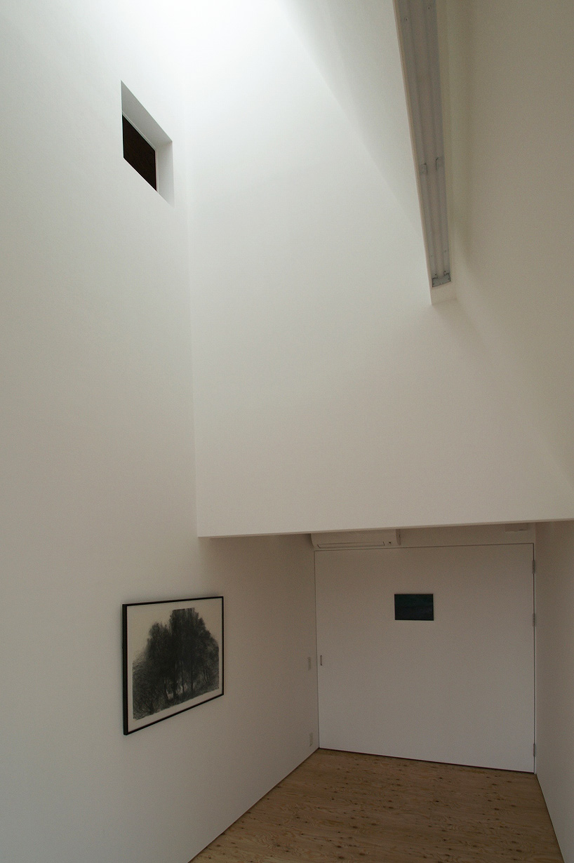 kensaku tohmoto architects combines house with gallery in otsu, japan