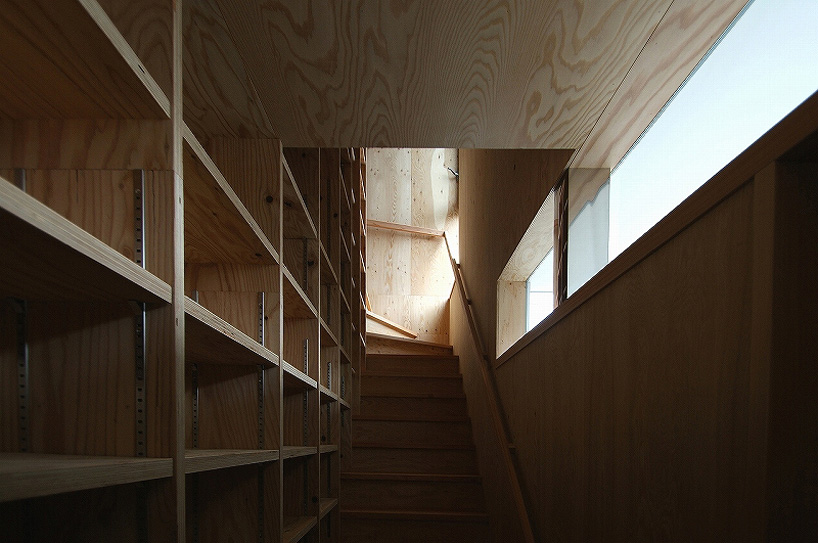 kensaku tohmoto architects combines house with gallery in otsu, japan