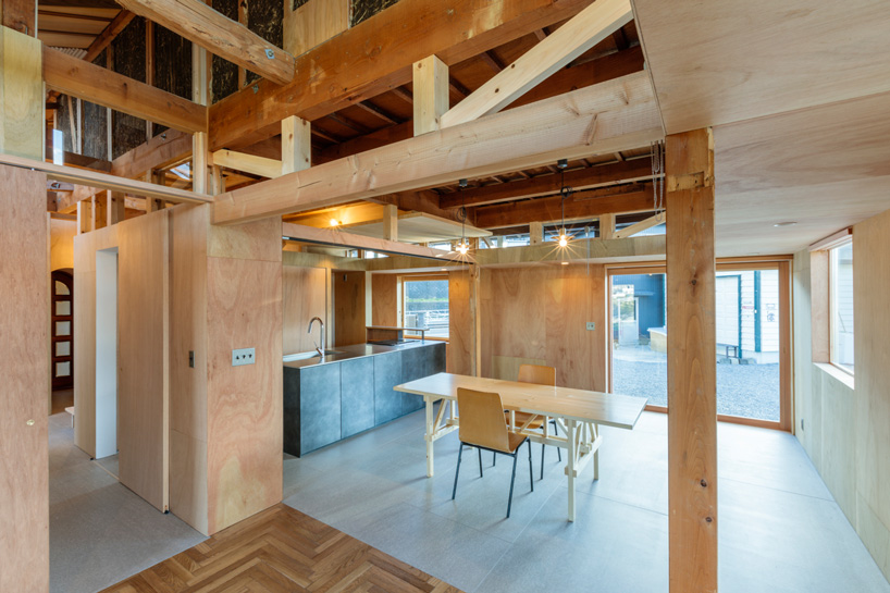 maki yoshimura adds lifted volume to 'house in nishisakabe' renovation in japan