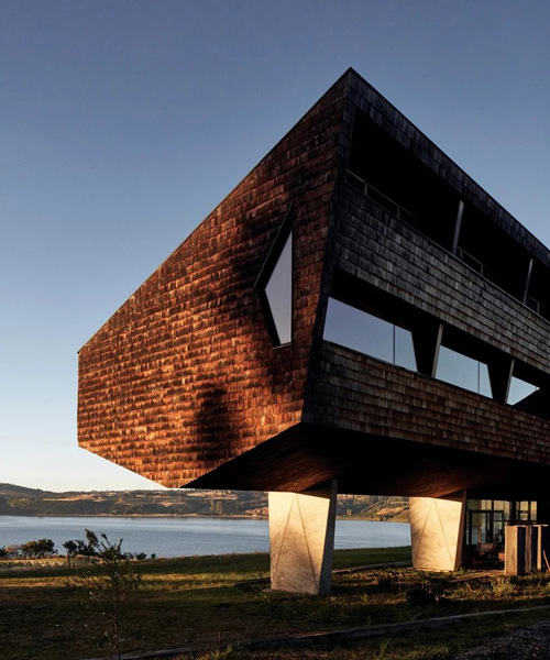 mobil arquitectos sites tierra chiloé hotel to maximize views across a chilean island