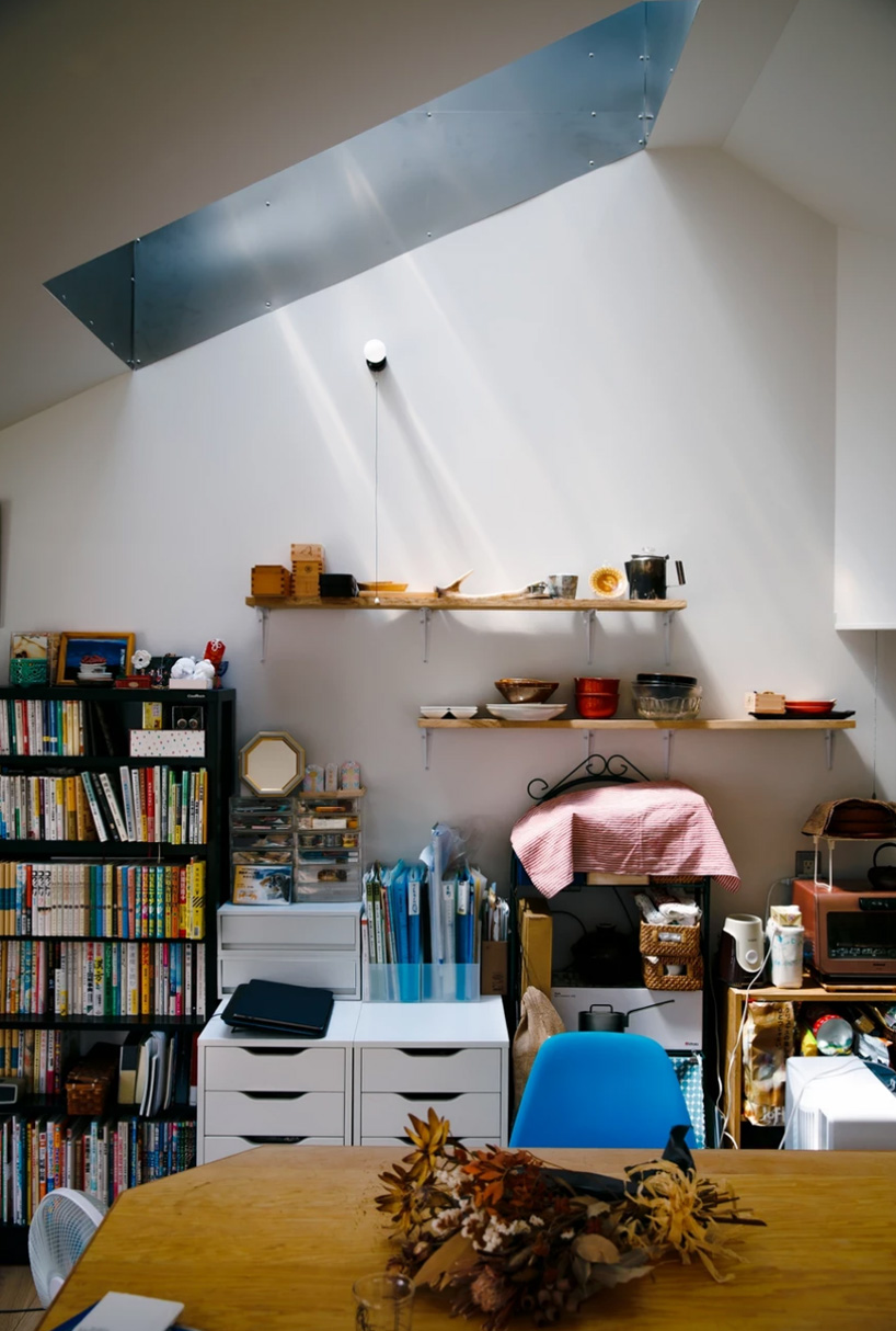steam architect and associates completes house in tokyo with bright, free-flowing interior