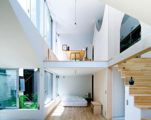 steam architect and associates completes house in tokyo with bright, free-flowing interior