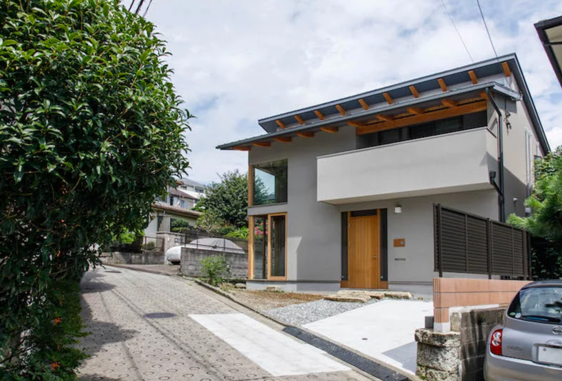 studio tawaraya connects wooden 'house in tanmachi' with its surroundings in japan