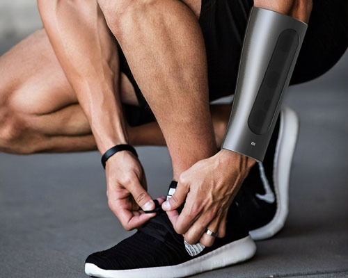 this wearable speaker by ivan zhurba can be worn while running or cycling