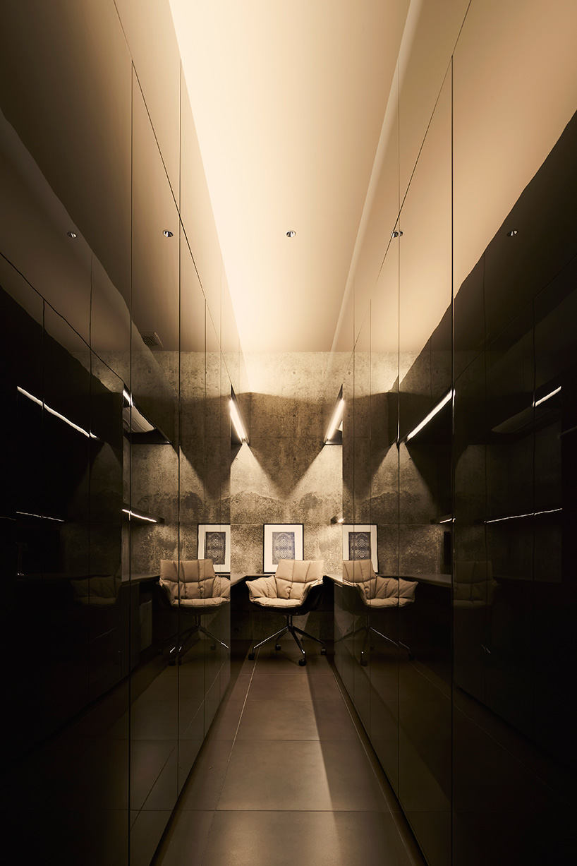 apollo architects builds 'ortho' residence in japan with massive offset concrete volumes