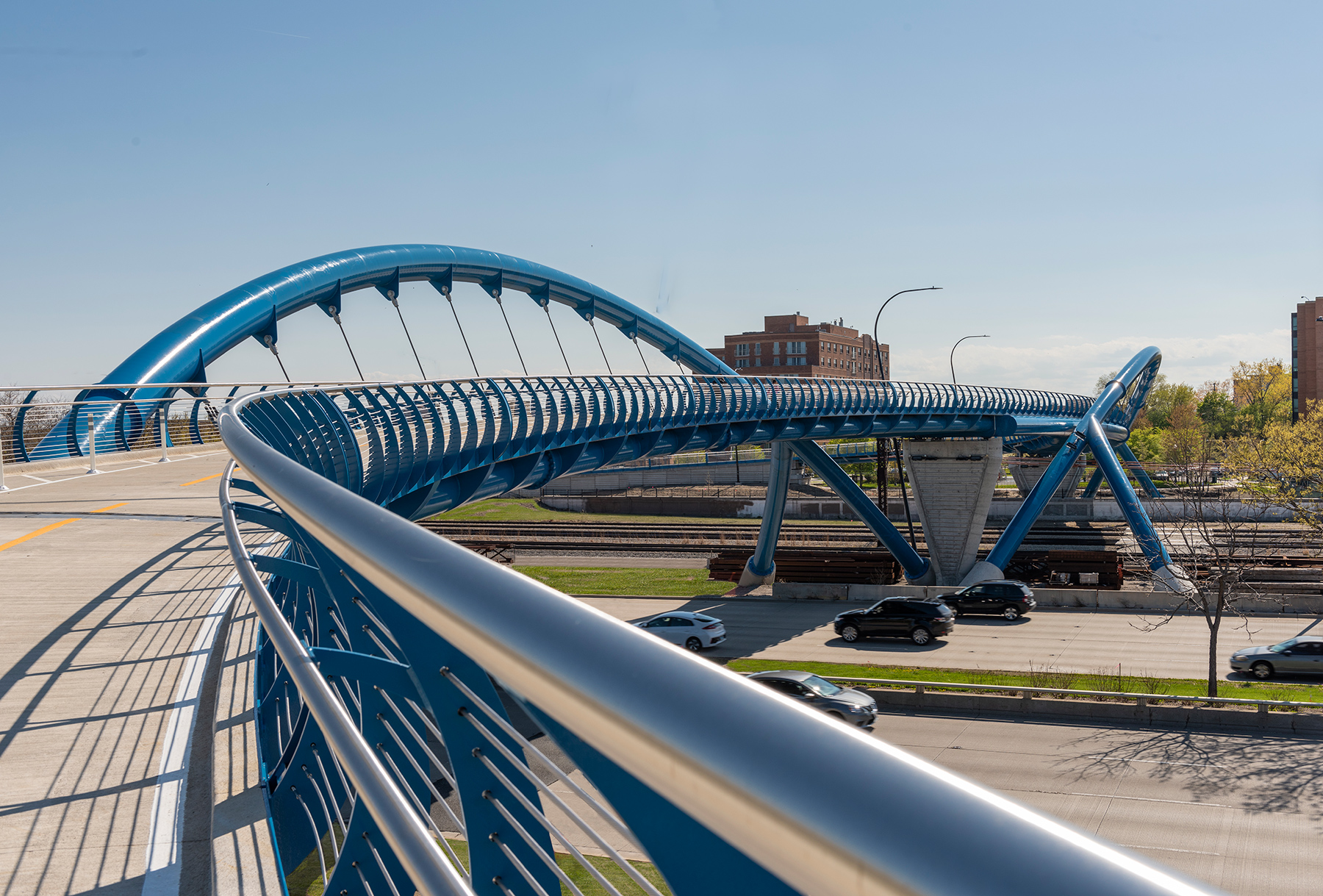 cordogan clark completes chicago's sinuous new bridge at 41st street 