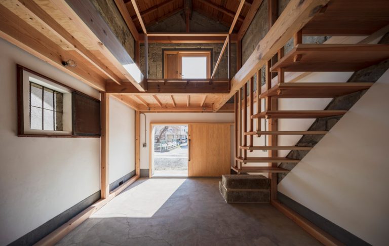 araki + sasaki architects combines three volumes into one residential ...